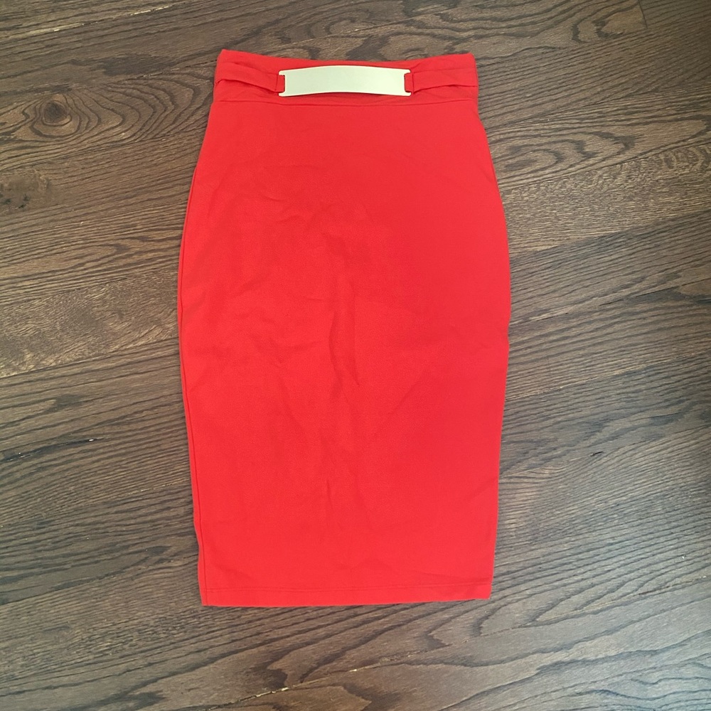 Fitted pencil midi skirt